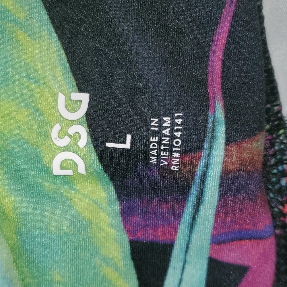 DSG Womens Bodycon Performance 7/8 Leggings  Bright Tropical Geometric Design - Picture 4 of 6